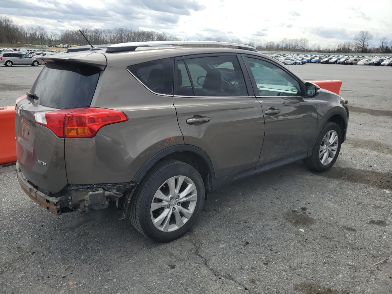 2014 TOYOTA RAV4 LIMIT - Фото 3