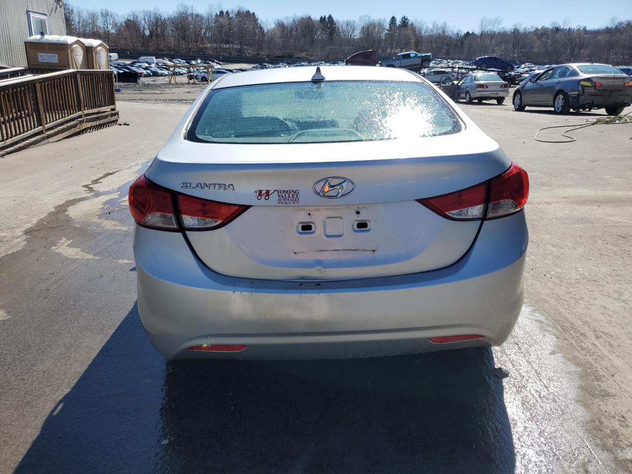 2013 HYUNDAI ELANTRA GL - Image 6