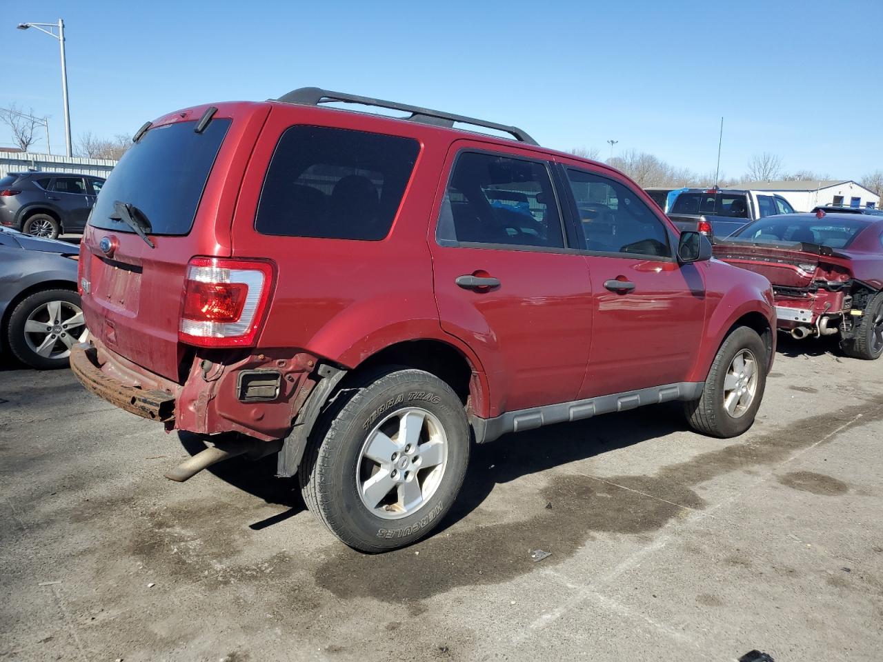 2012 FORD ESCAPE XLT - Image 3