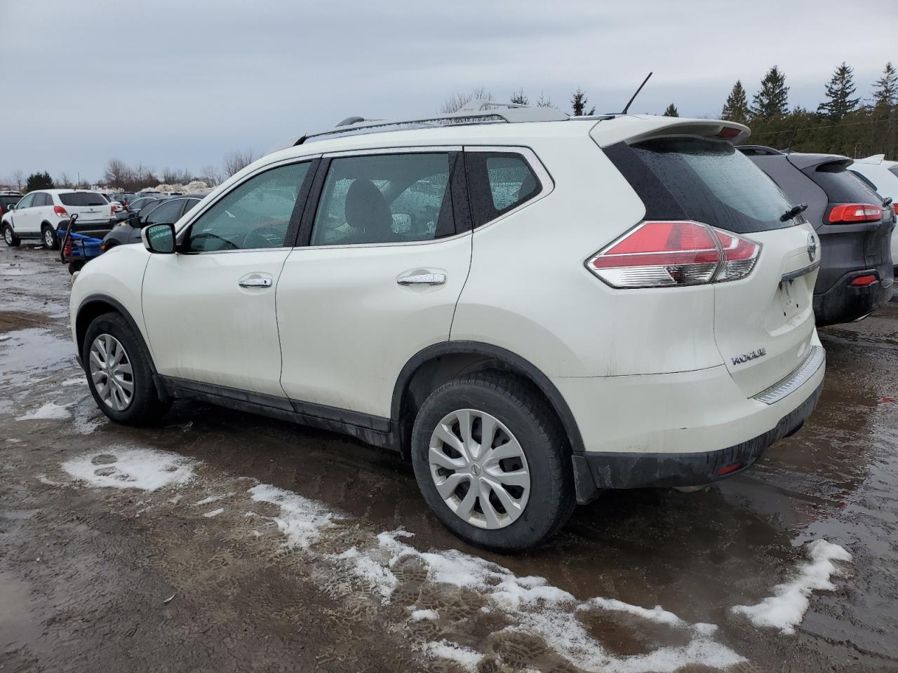 2015 NISSAN ROGUE S - Image 2