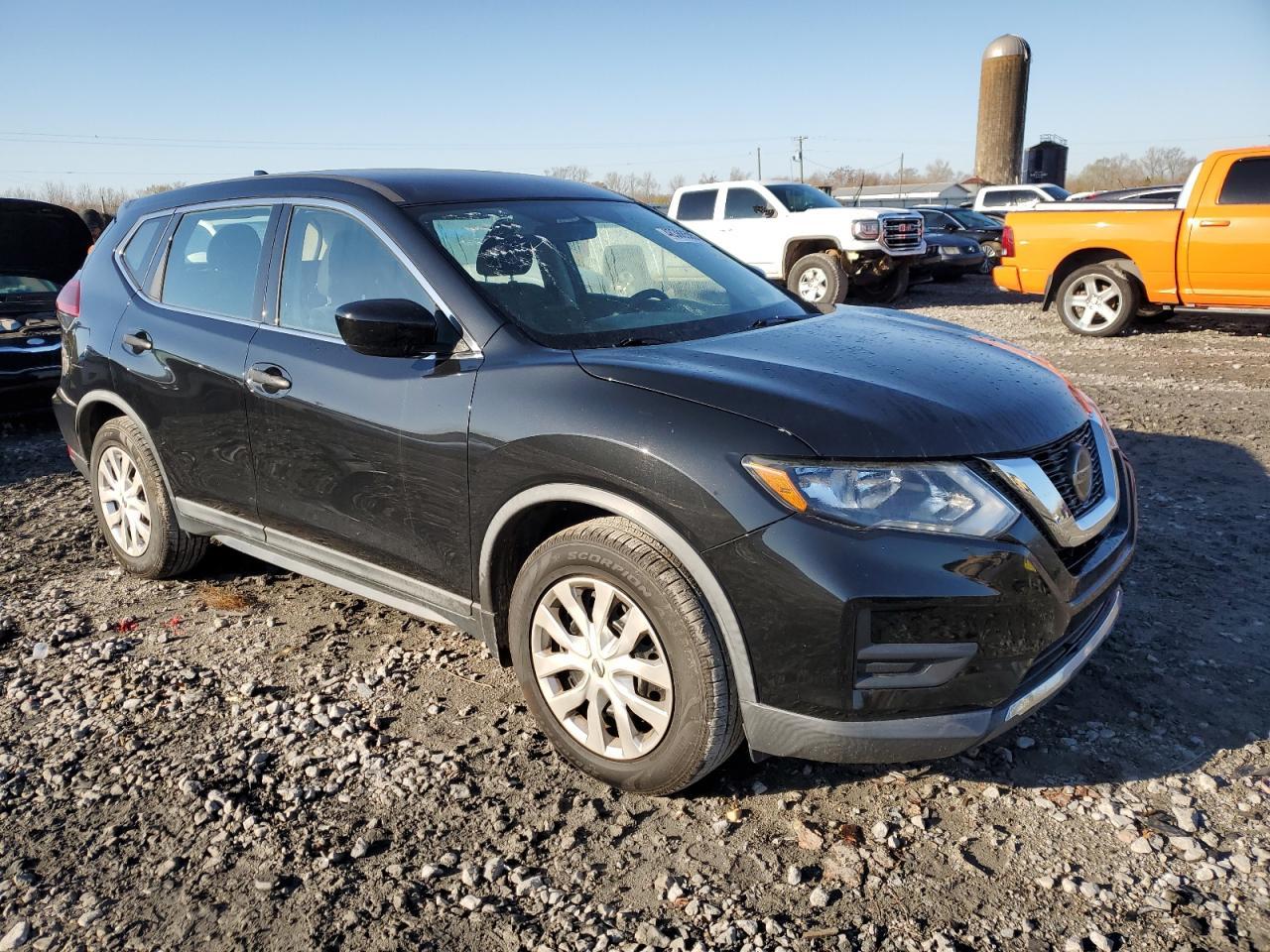 2018 NISSAN ROGUE S - Image 4