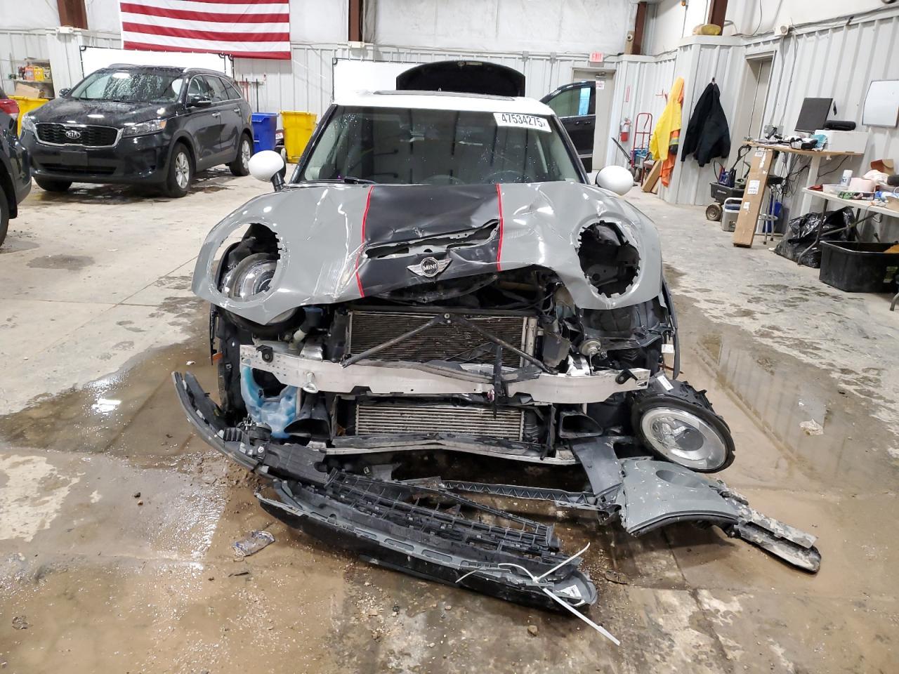 2017 MINI COOPER S C - Image 5