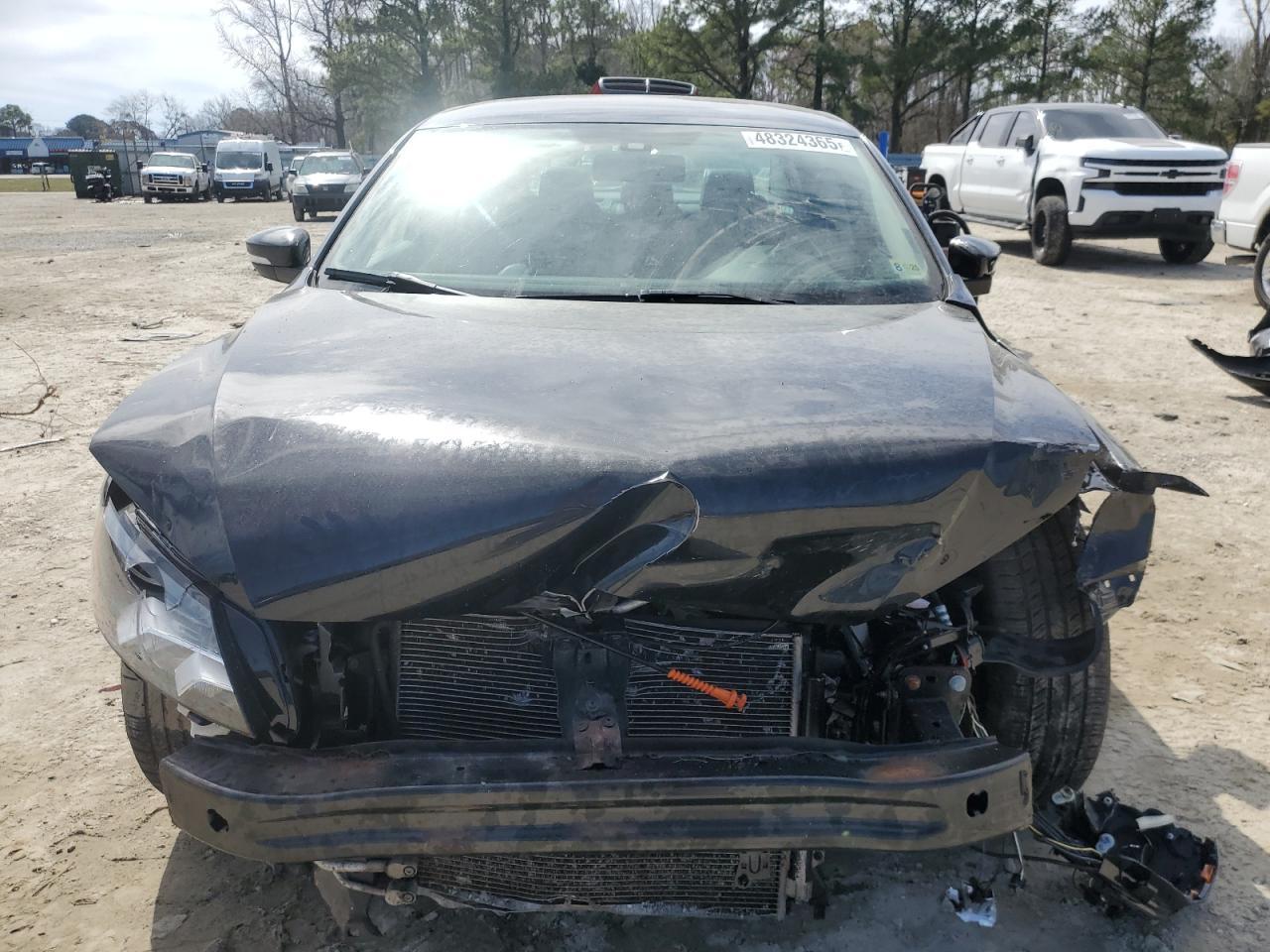 2013 VOLKSWAGEN PASSAT SE - Image 5
