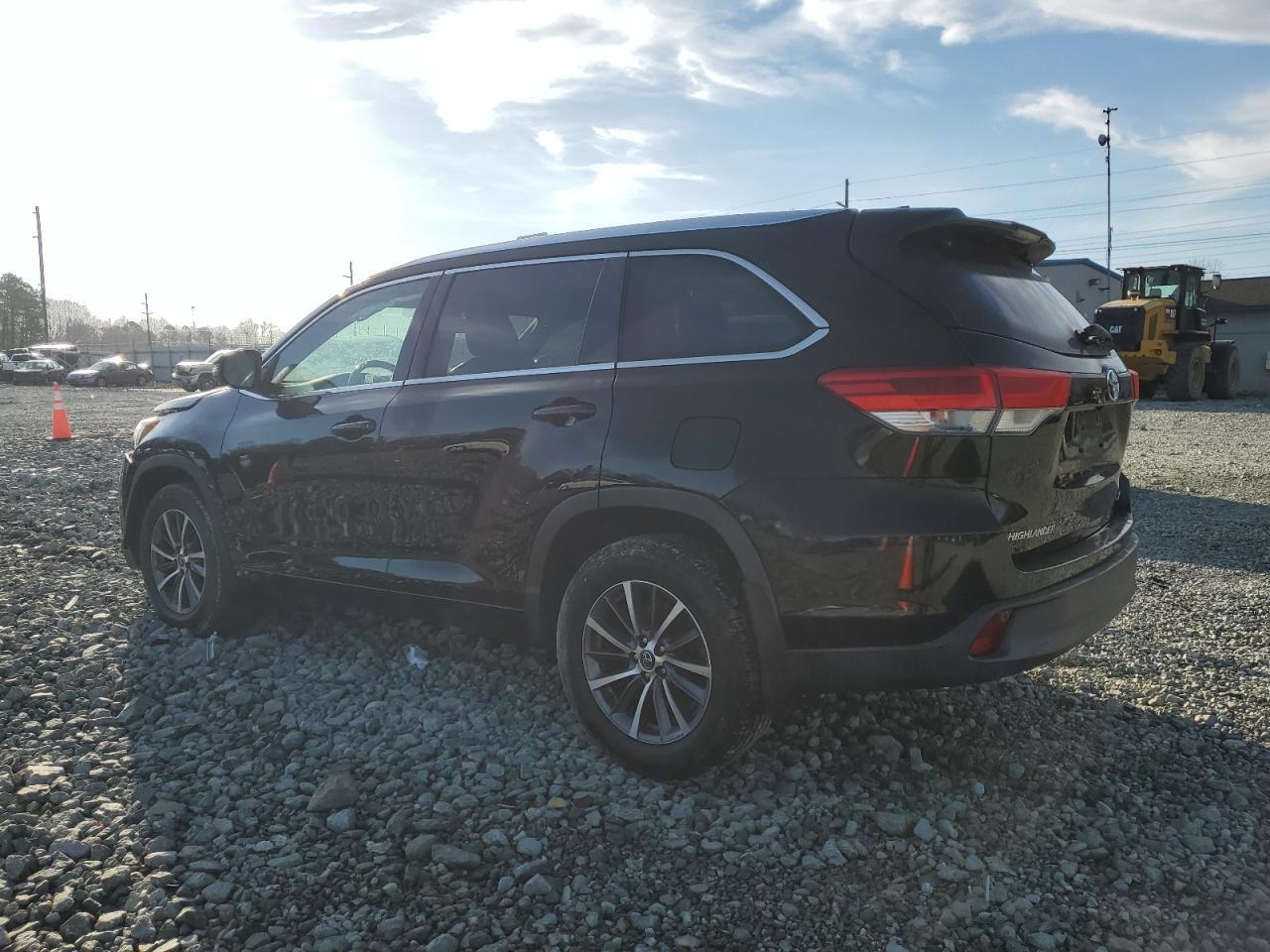 2018 TOYOTA HIGHLANDER - Image 2