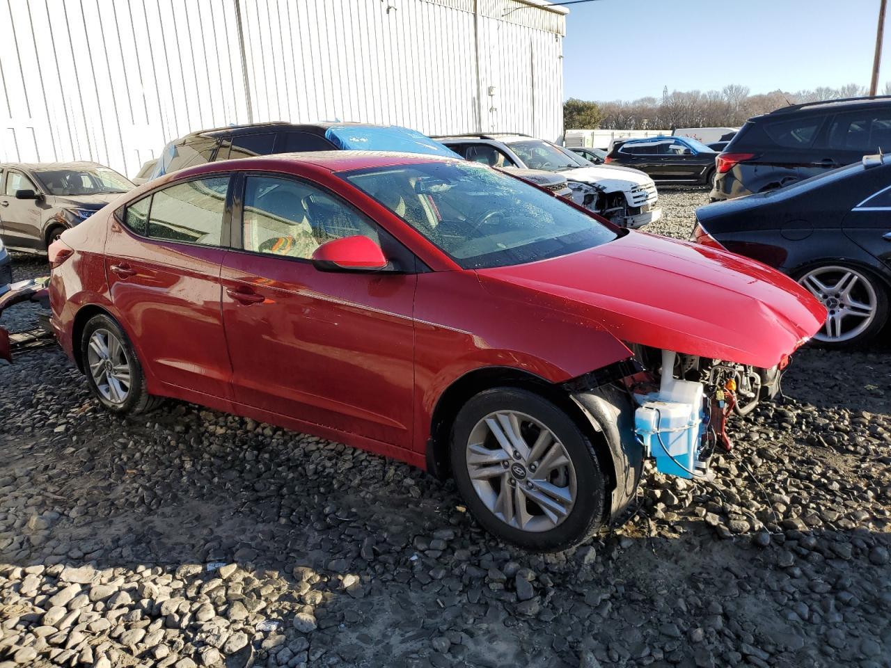 2019 HYUNDAI ELANTRA SE - Image 4