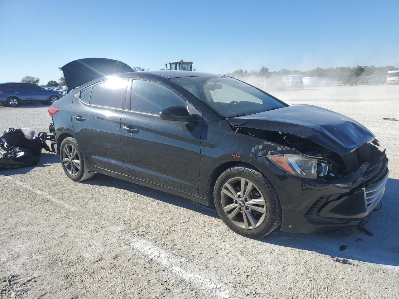 2018 HYUNDAI ELANTRA SE - Image 4