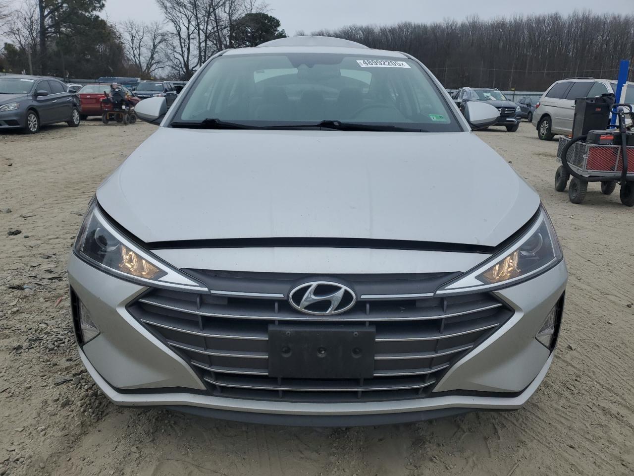2019 HYUNDAI ELANTRA SE - Image 5