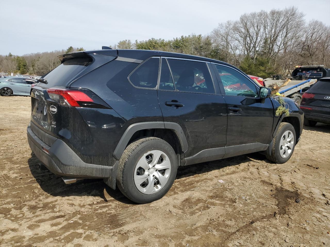 2023 TOYOTA RAV4 LE - Фото 3