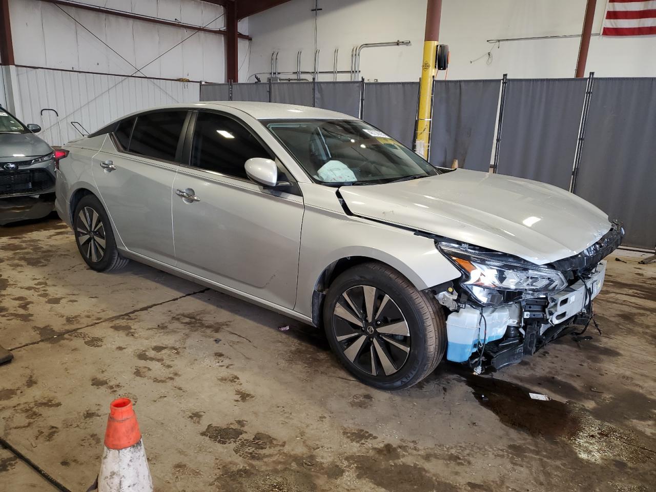 2022 NISSAN ALTIMA SV - Image 4
