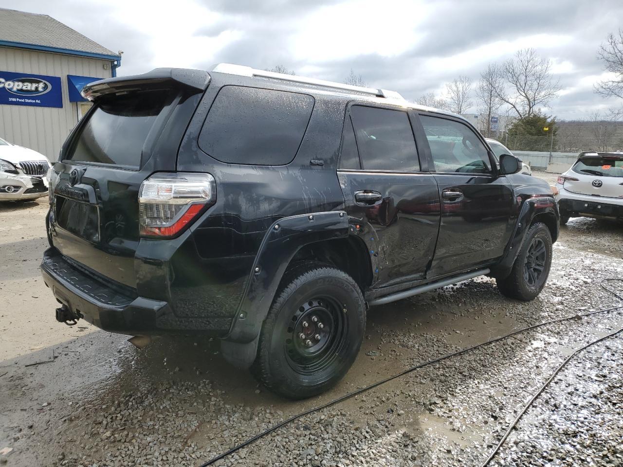 2017 TOYOTA 4RUNNER SR - Фото 3