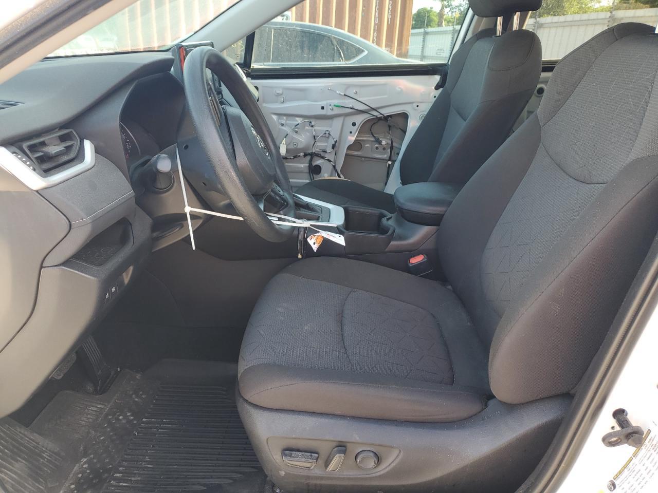 2022 TOYOTA RAV4 XLE - Image 7