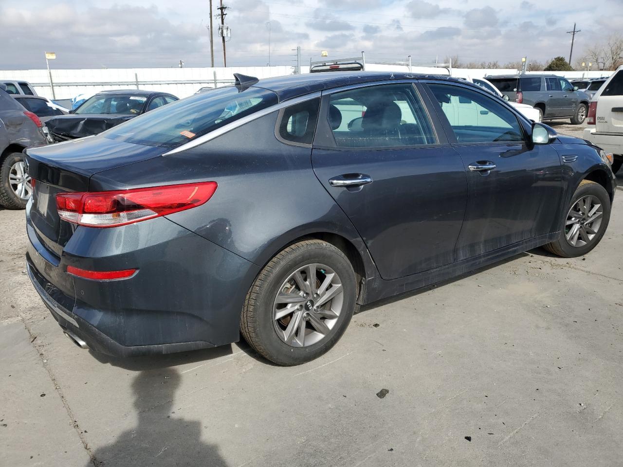2020 KIA OPTIMA LX - Фото 3