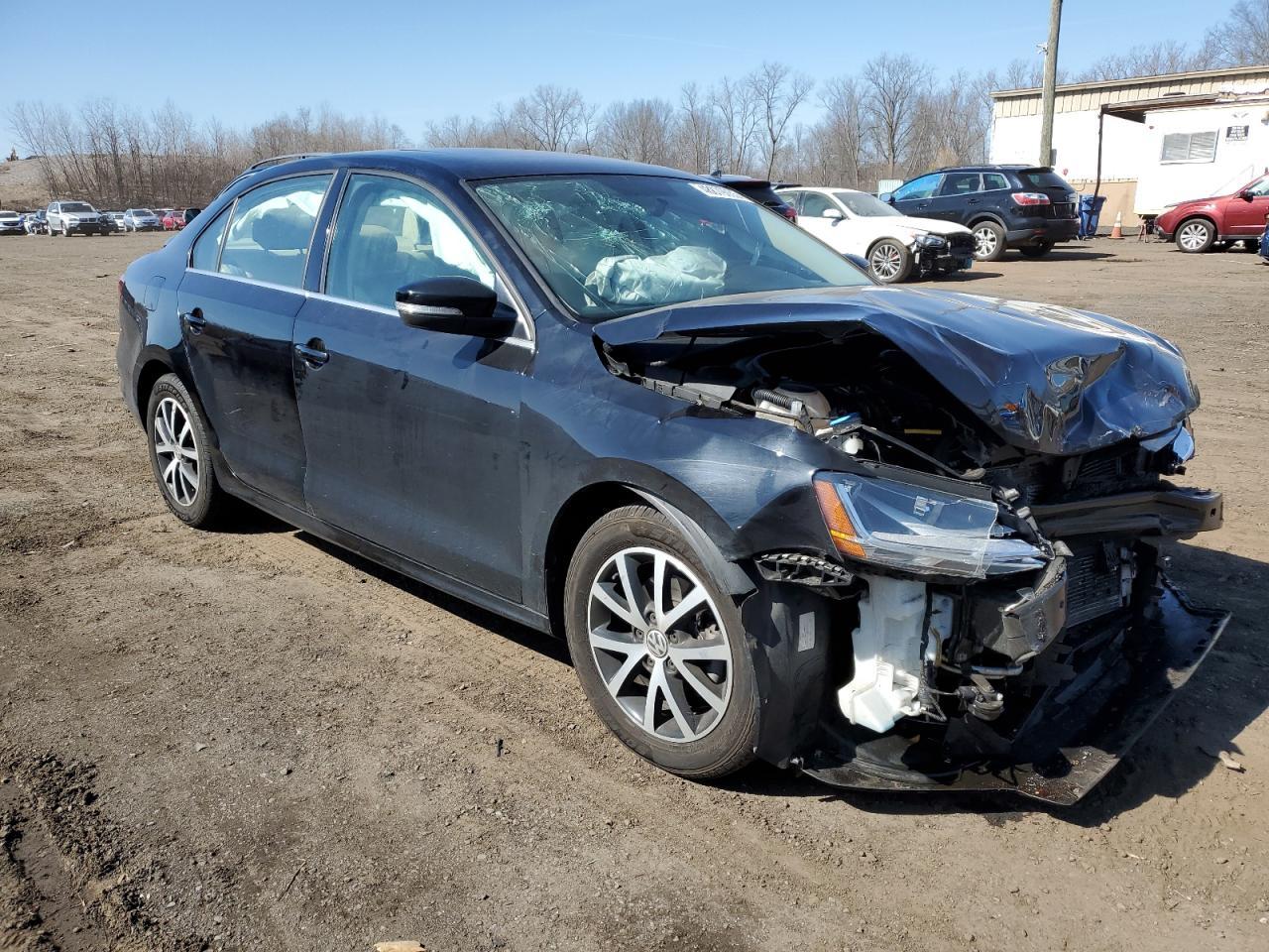 2017 VOLKSWAGEN JETTA SE - Image 4