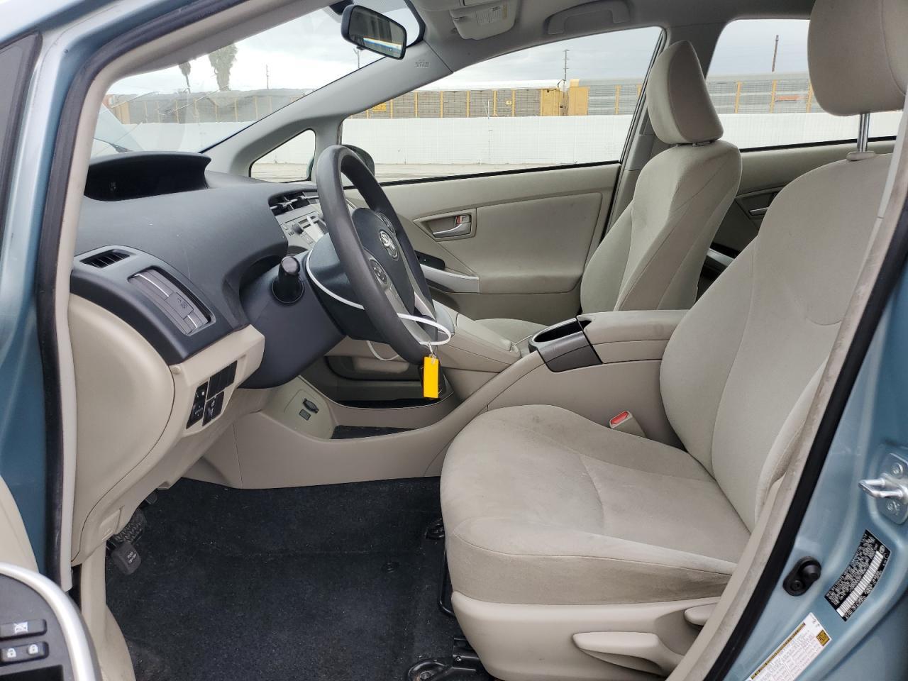 2015 TOYOTA PRIUS - Image 7