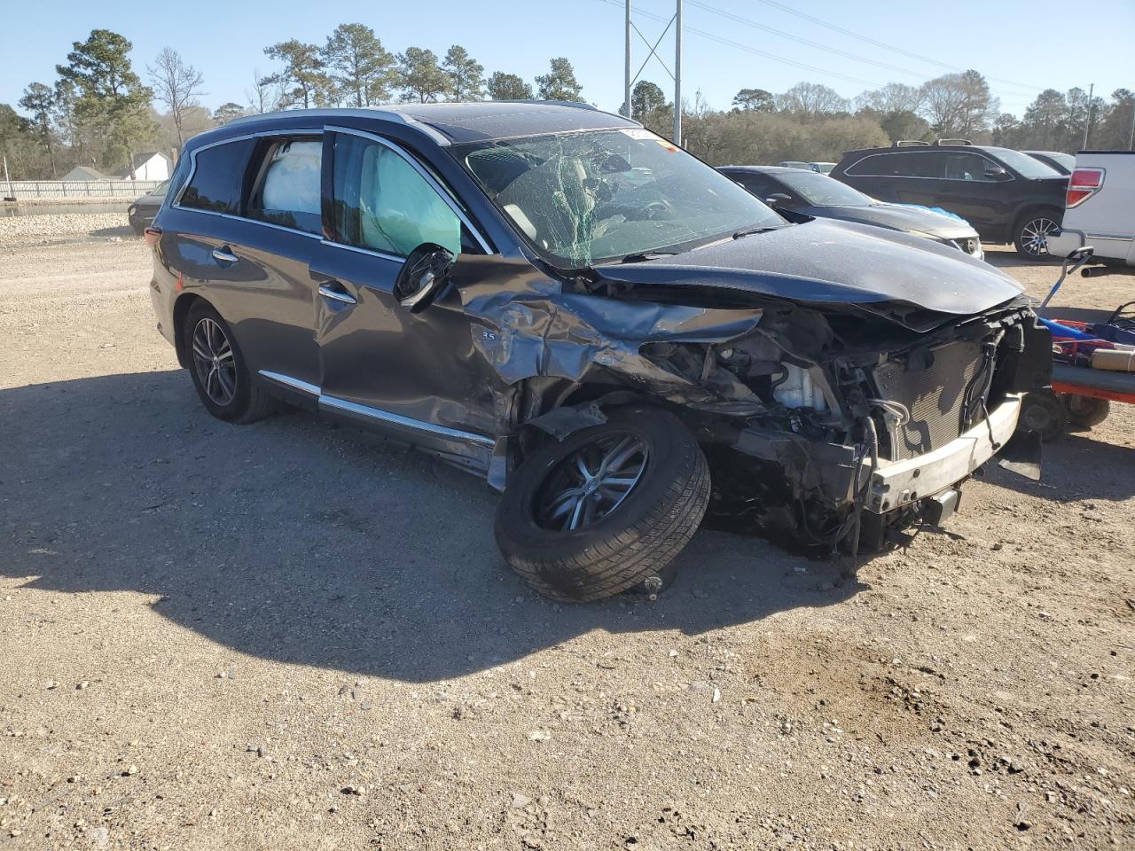 2019 INFINITI QX60 LUXE - Image 4