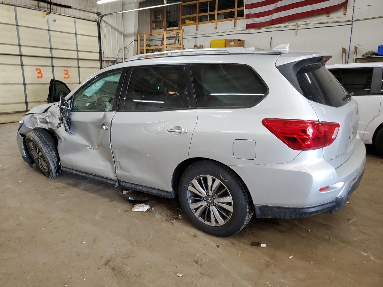 2019 NISSAN PATHFINDER - Image 2