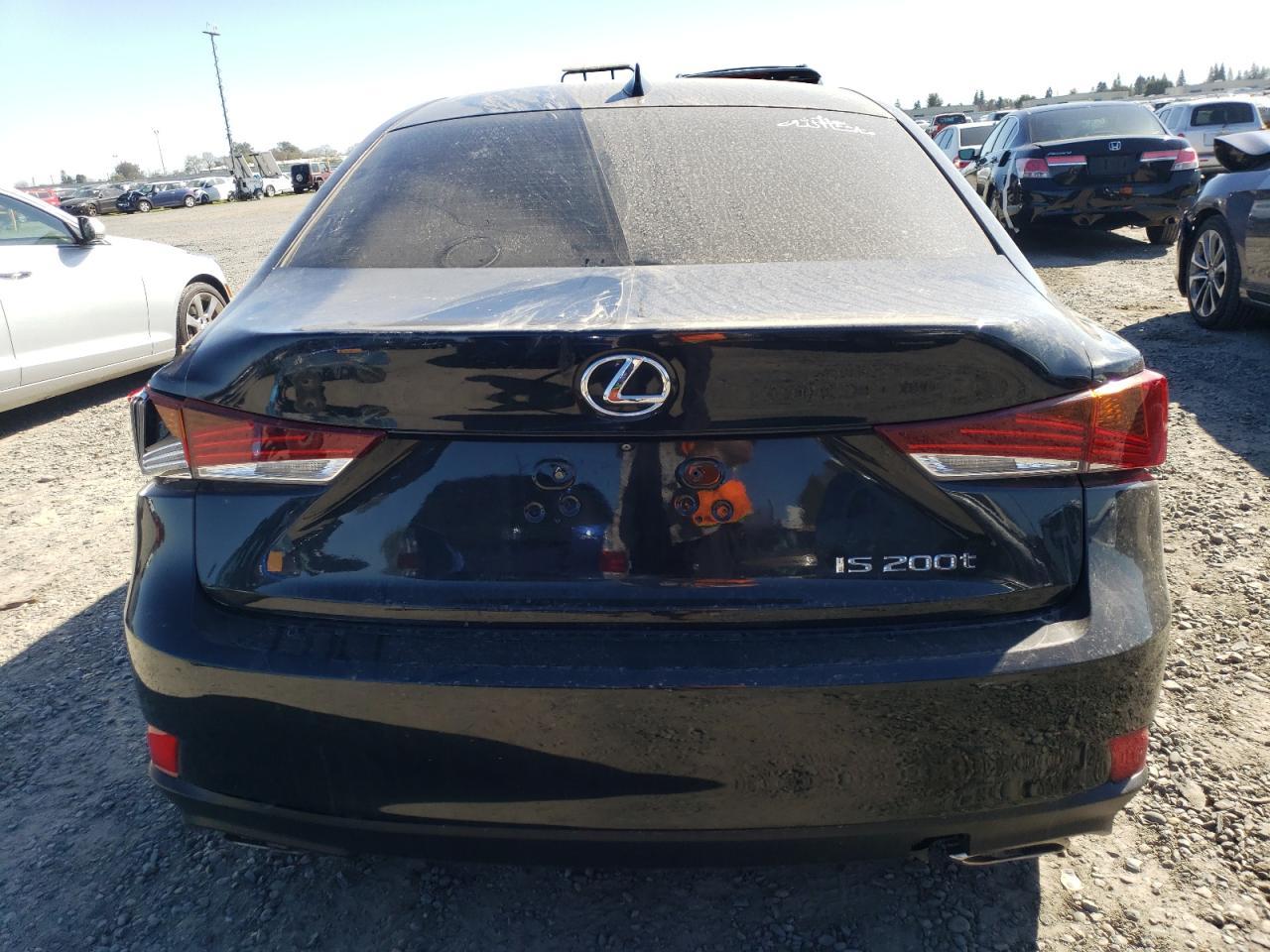 2017 LEXUS IS 200T - Фото 6