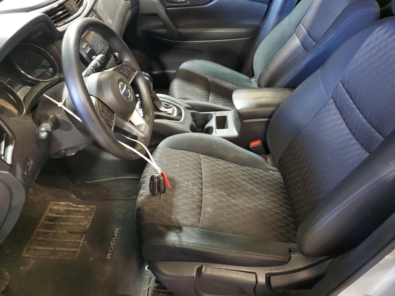 2017 NISSAN ROGUE SV - Image 7