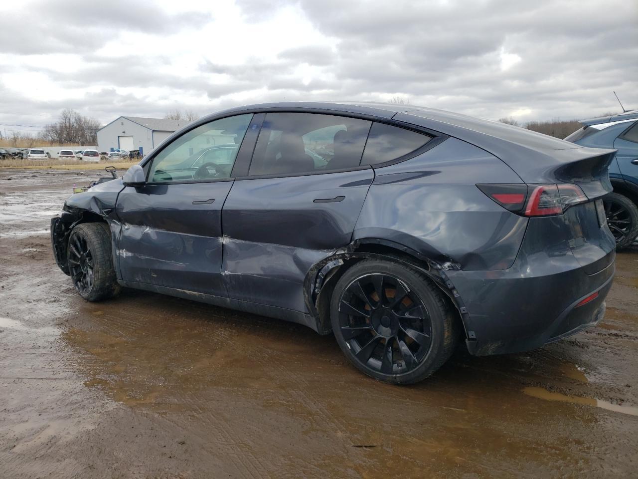2022 TESLA MODEL Y - Image 2