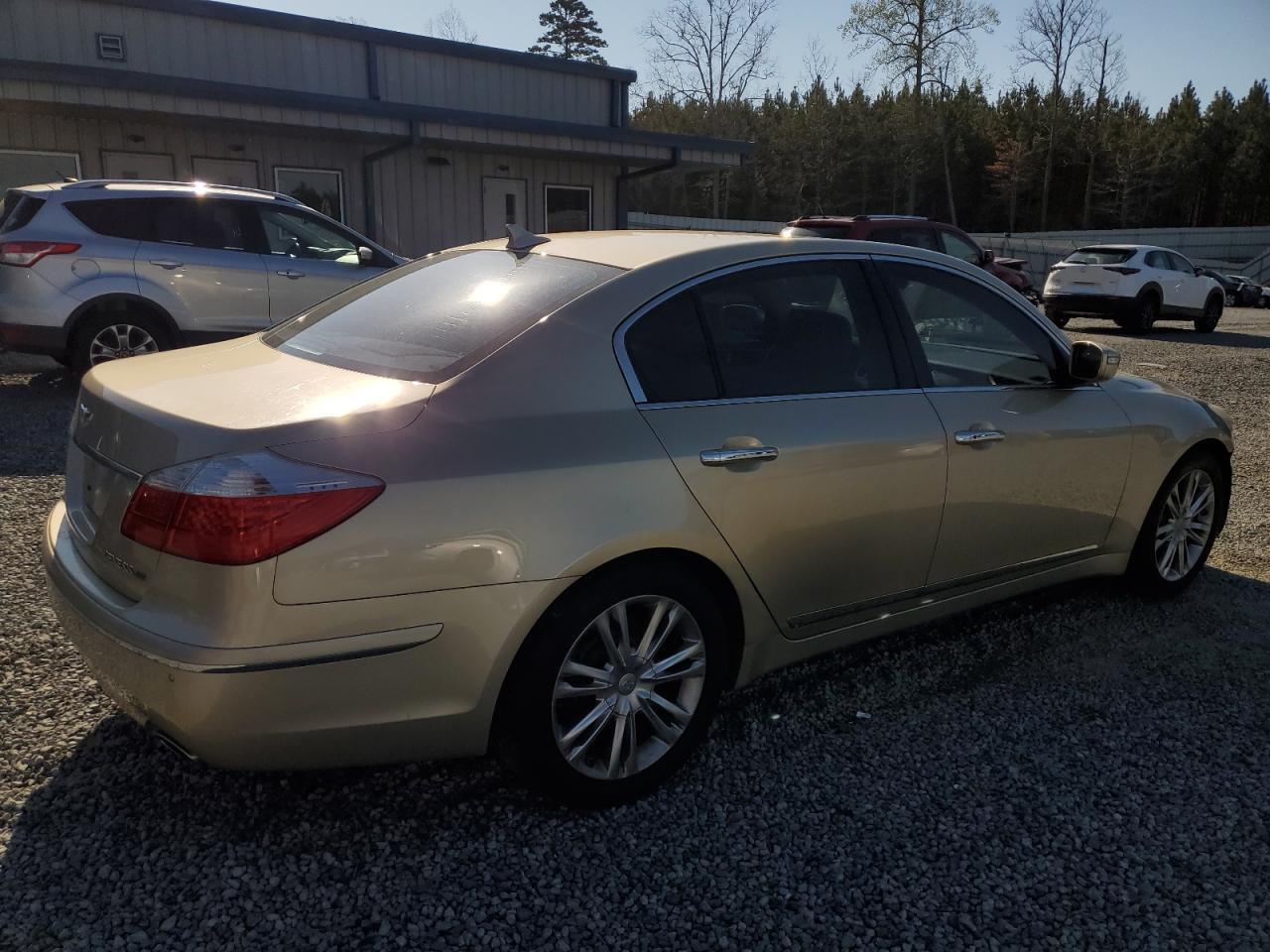 2011 HYUNDAI GENESIS 4. - Image 3