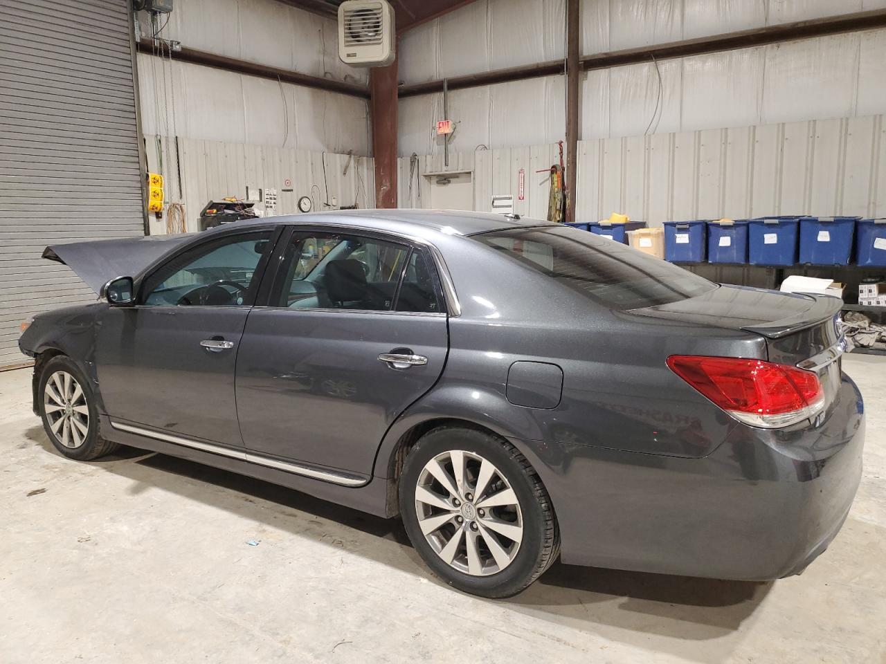2011 TOYOTA AVALON BAS - Image 2