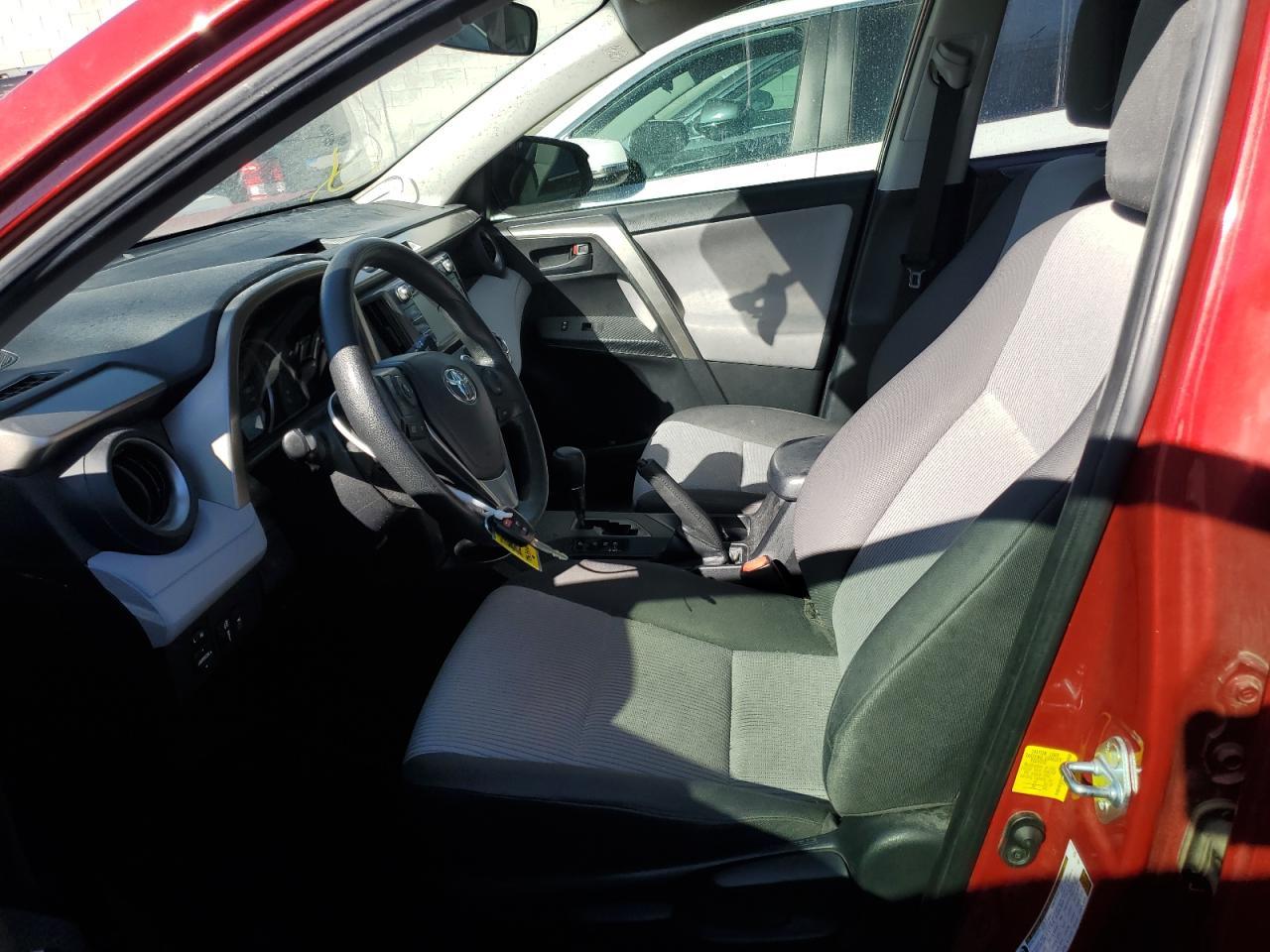 2015 TOYOTA RAV4 LE - Фото 7