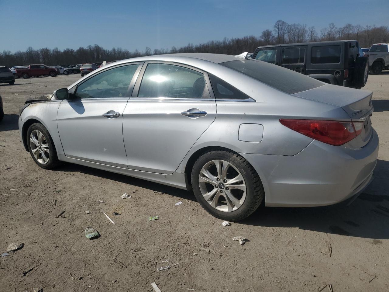 2011 HYUNDAI SONATA SE - Image 2