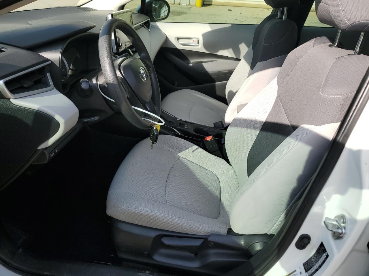 2020 TOYOTA COROLLA LE - Фото 7