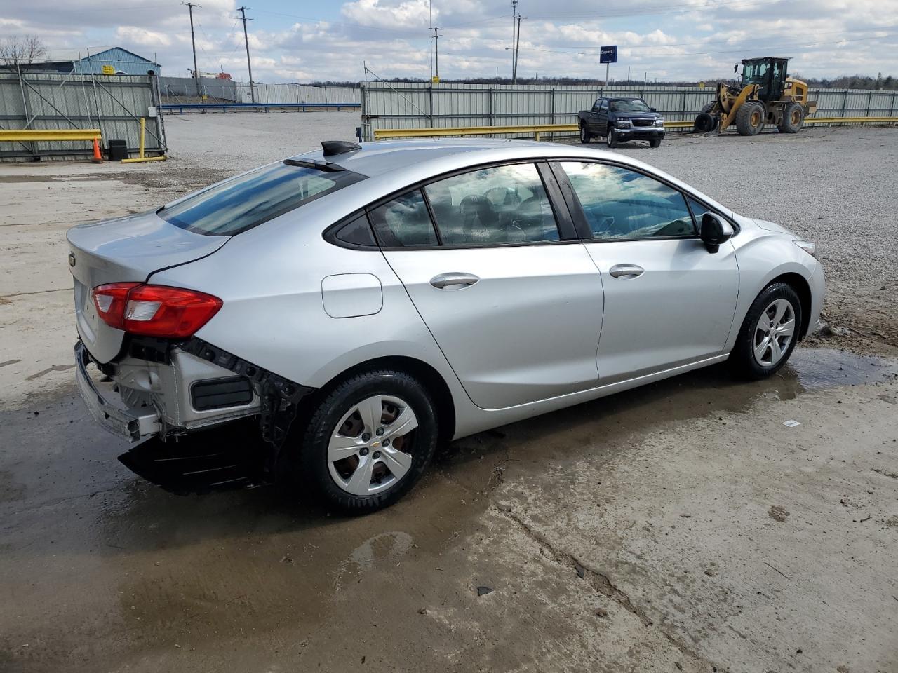 2017 CHEVROLET CRUZE LS - Image 3