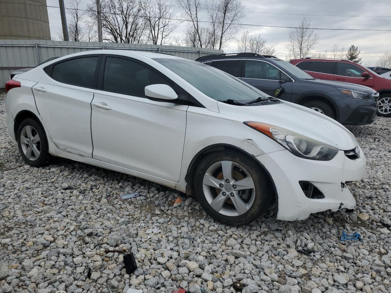 2013 HYUNDAI ELANTRA GL - Image 4