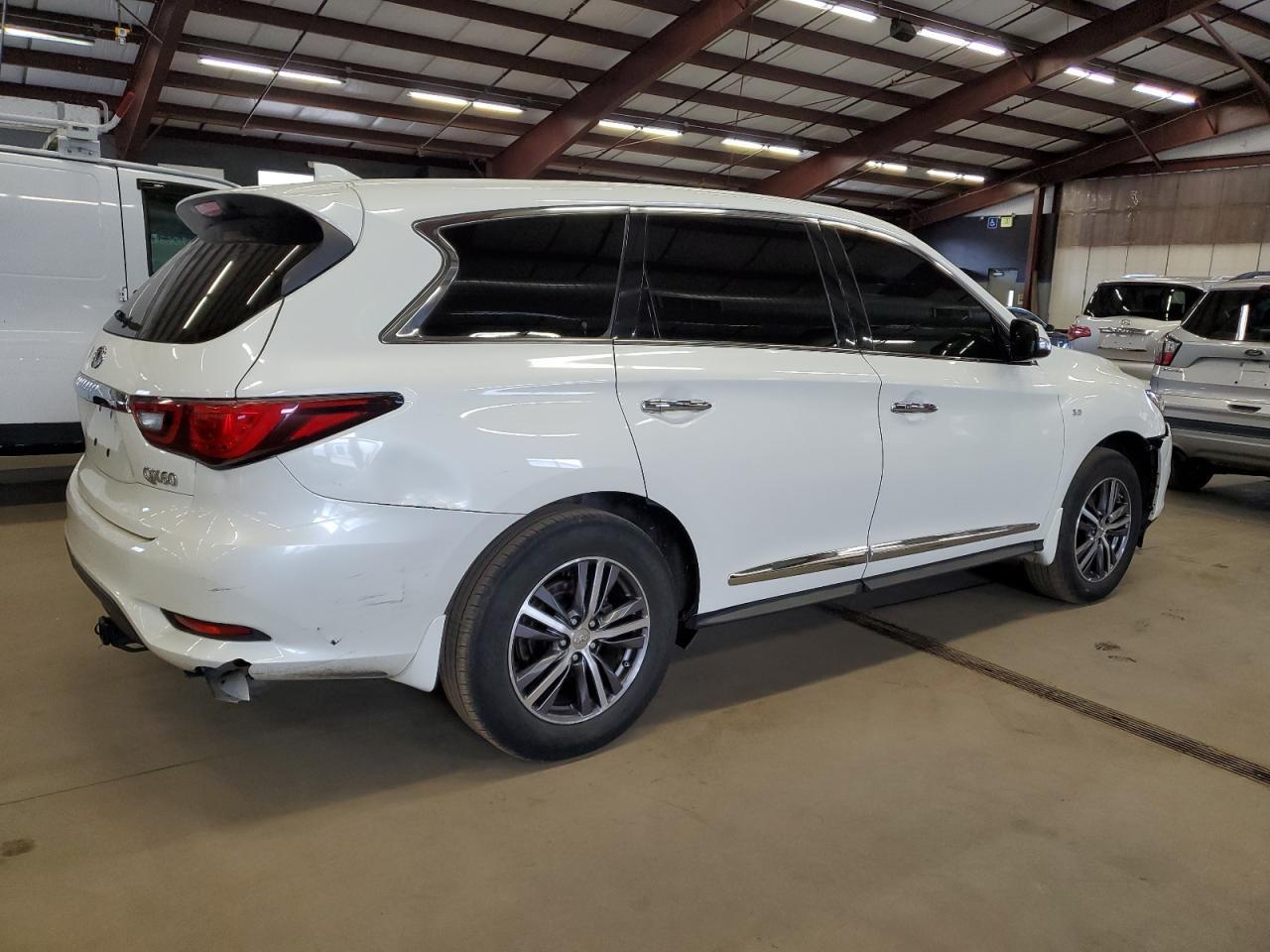 2019 INFINITI QX60 LUXE - Фото 3