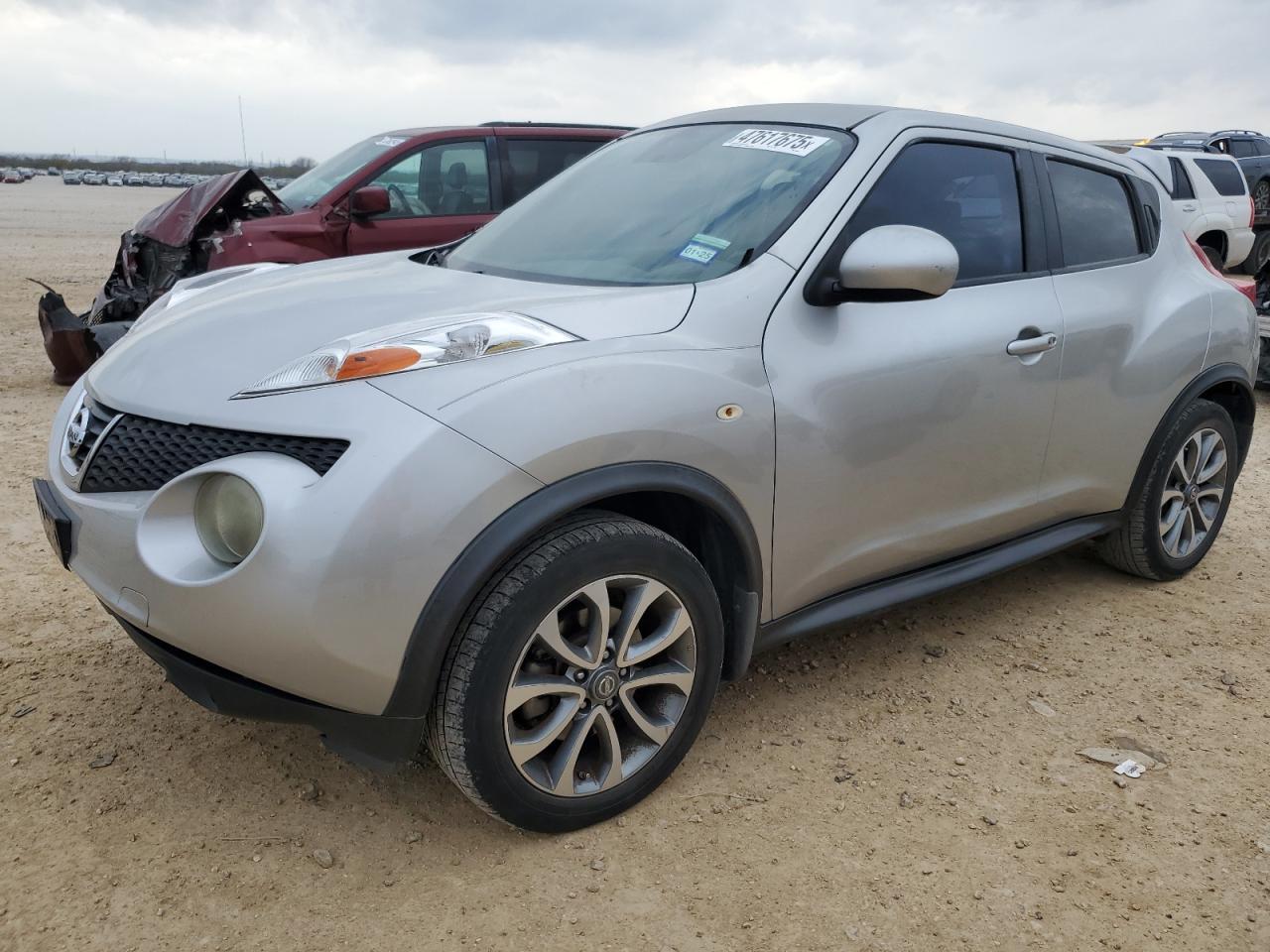 2011 NISSAN JUKE S