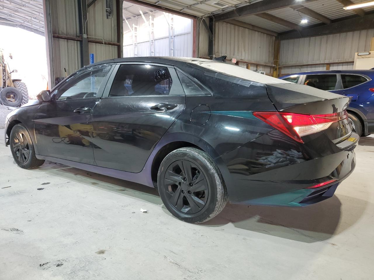2022 HYUNDAI ELANTRA SE - Фото 2
