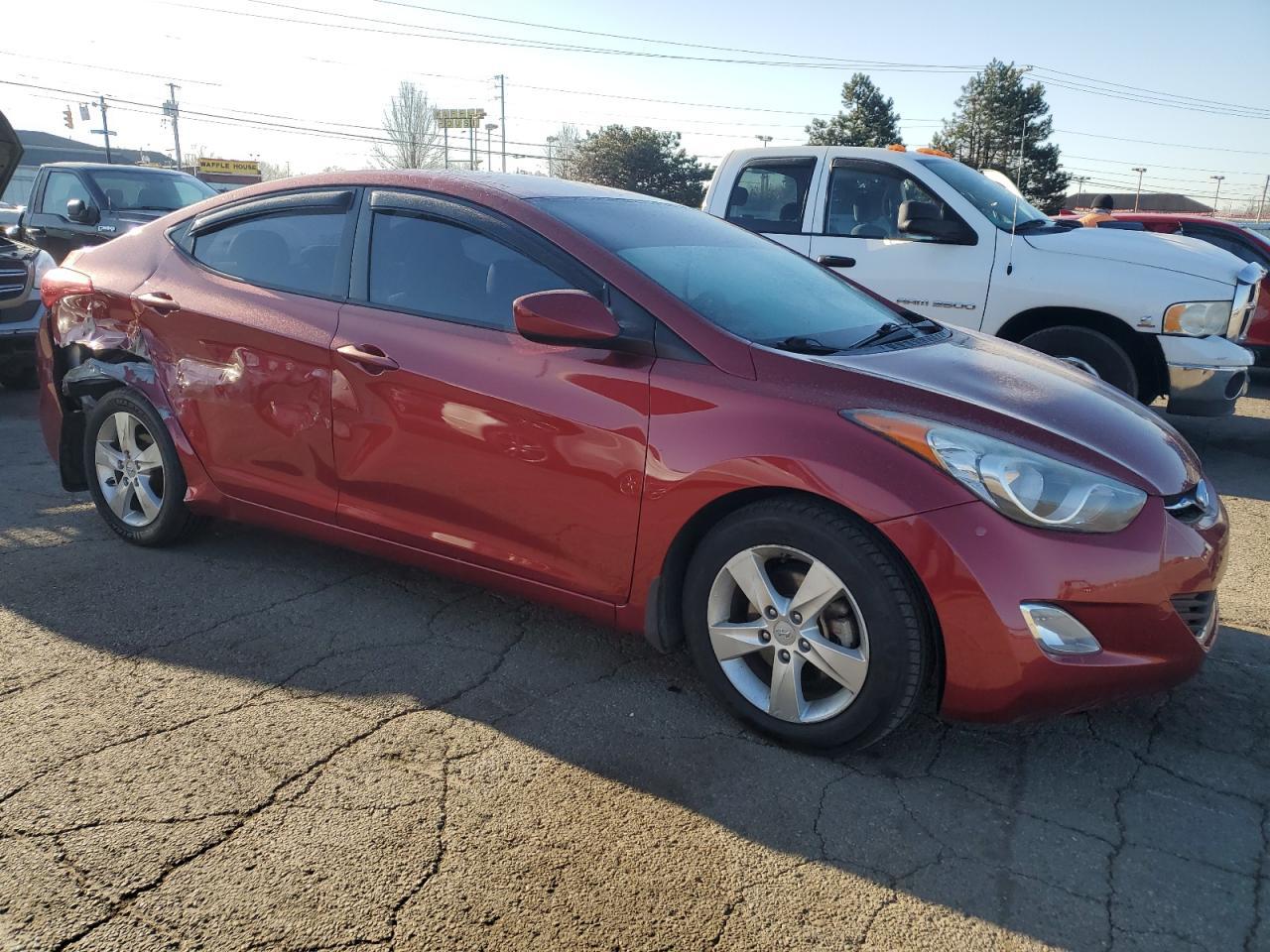 2013 HYUNDAI ELANTRA GL - Image 4