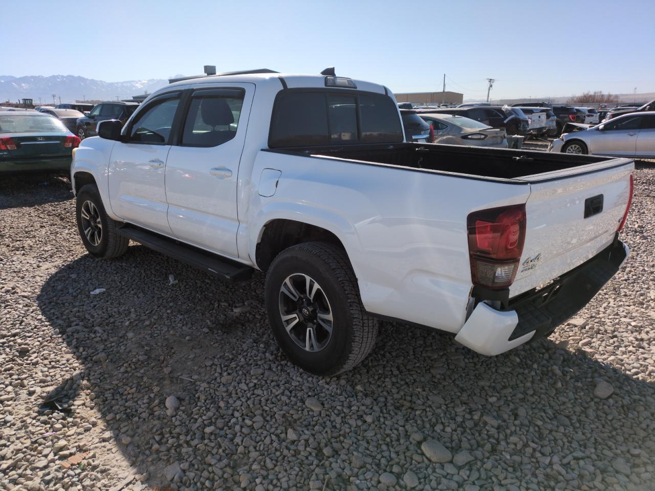 2019 TOYOTA TACOMA DOU - Фото 2