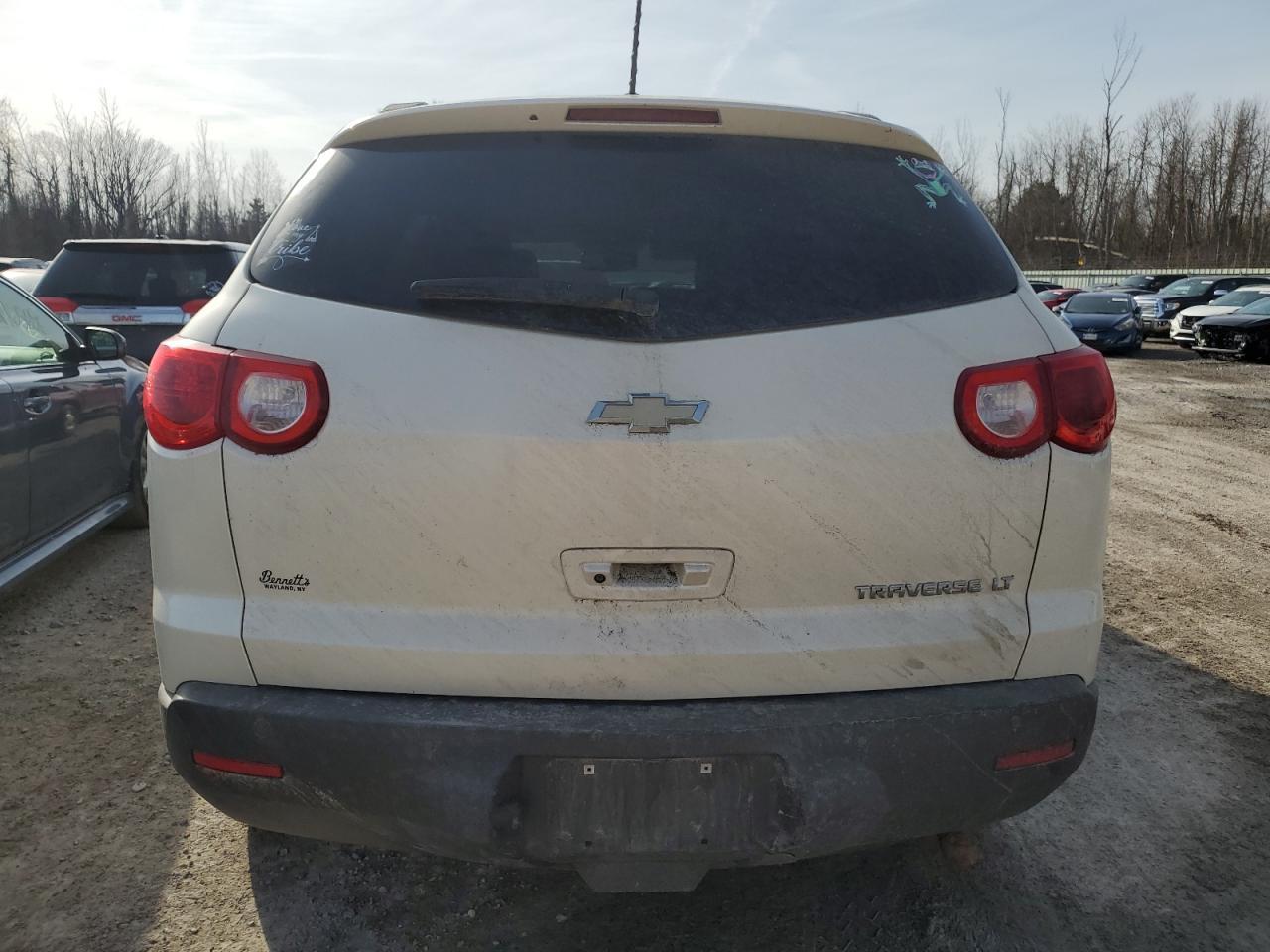 2011 CHEVROLET TRAVERSE L - Image 6
