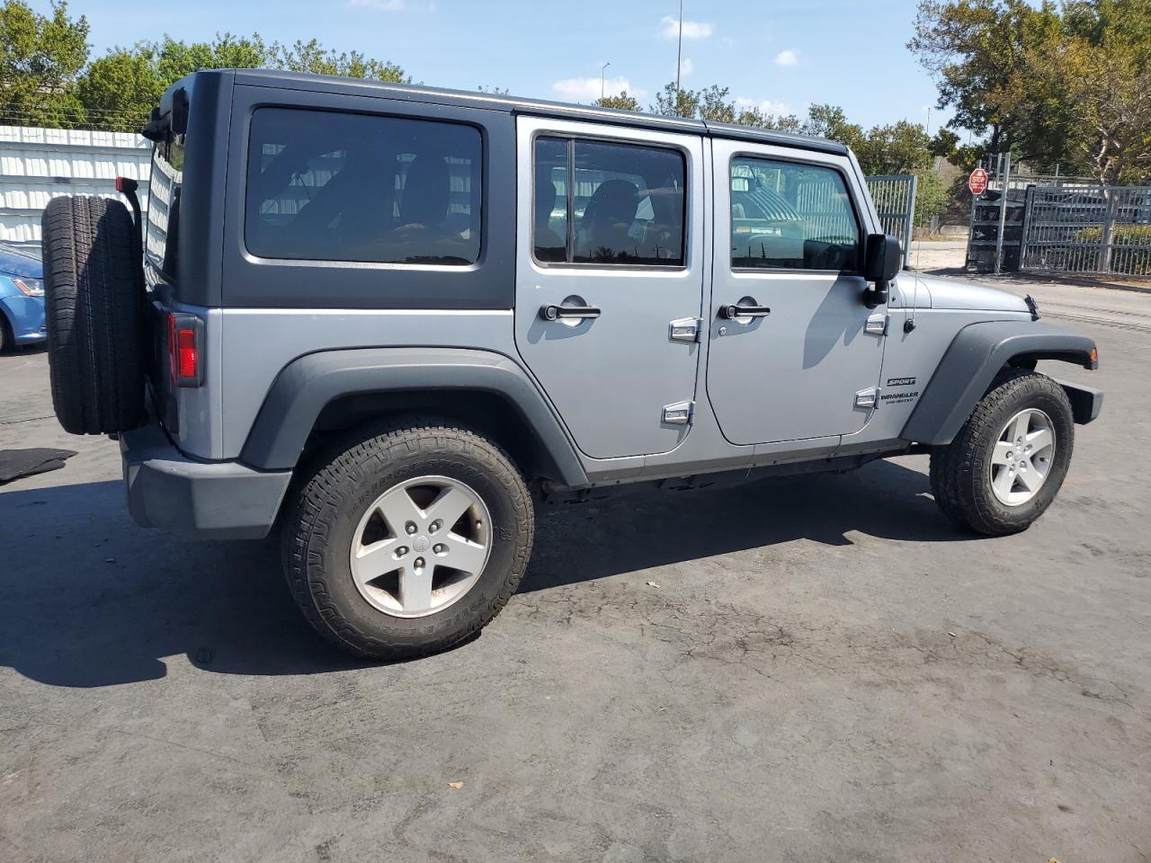 2017 JEEP WRANGLER U - Фото 3