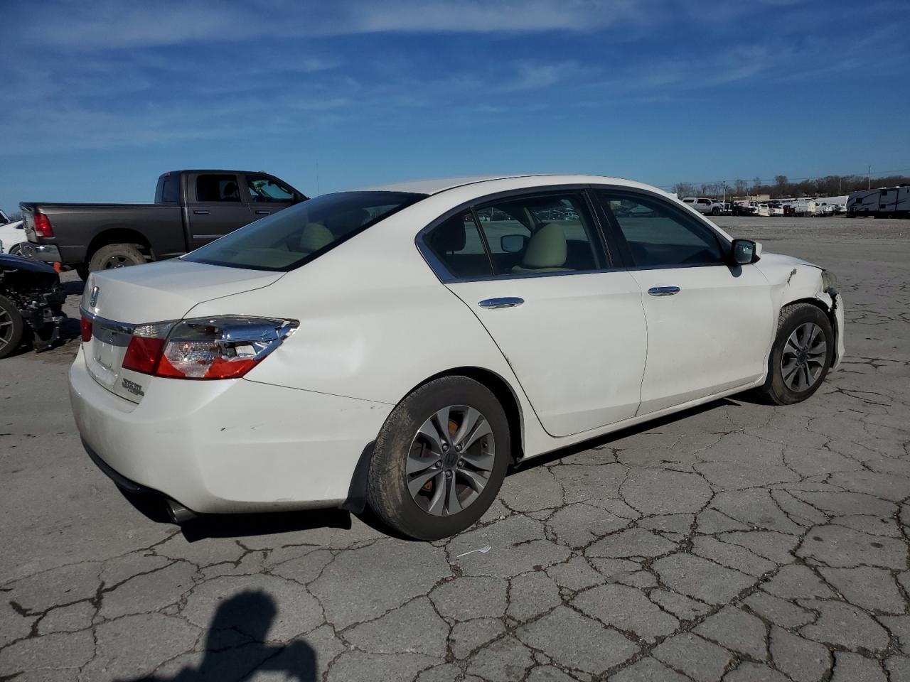 2014 HONDA ACCORD LX - Фото 3