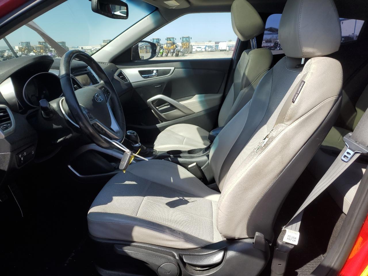 2013 HYUNDAI VELOSTER - Фото 7