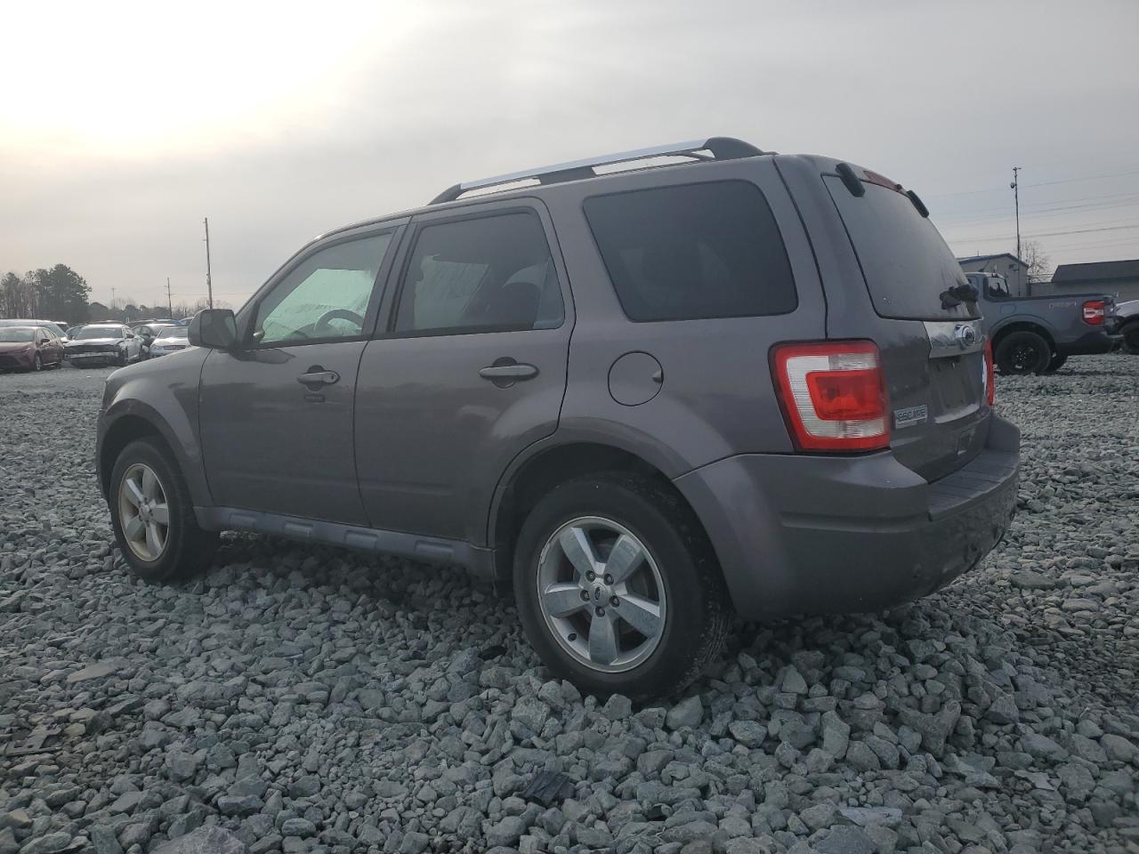 2012 FORD ESCAPE LIM - Image 2