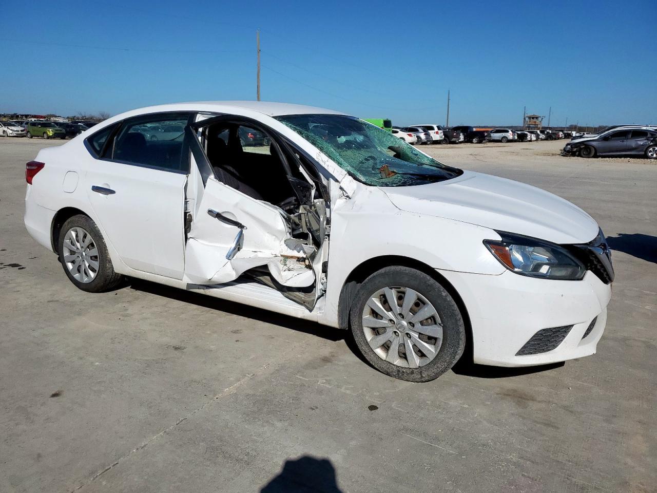 2017 NISSAN SENTRA S - Фото 4