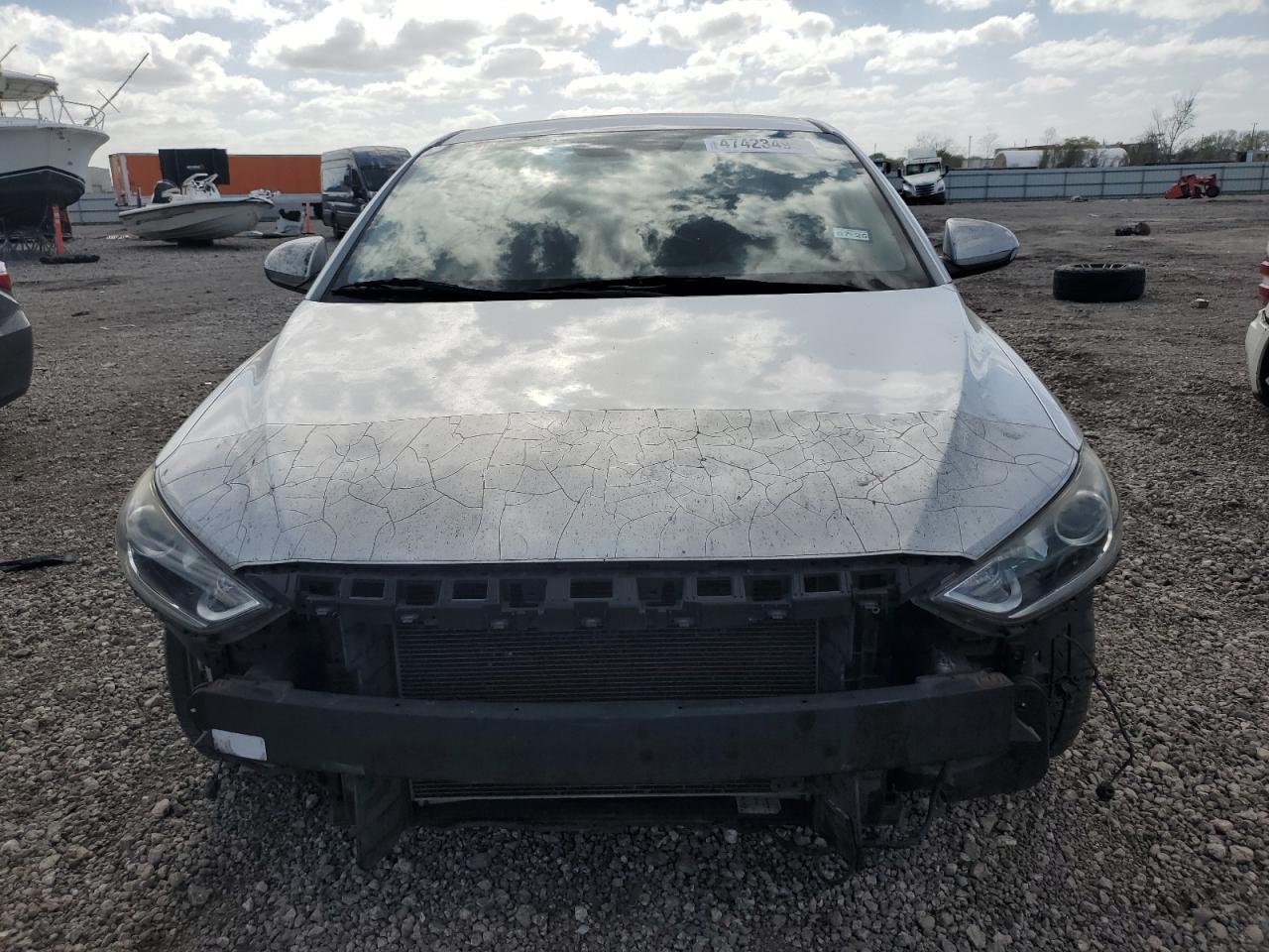 2017 HYUNDAI ELANTRA SE - Фото 5