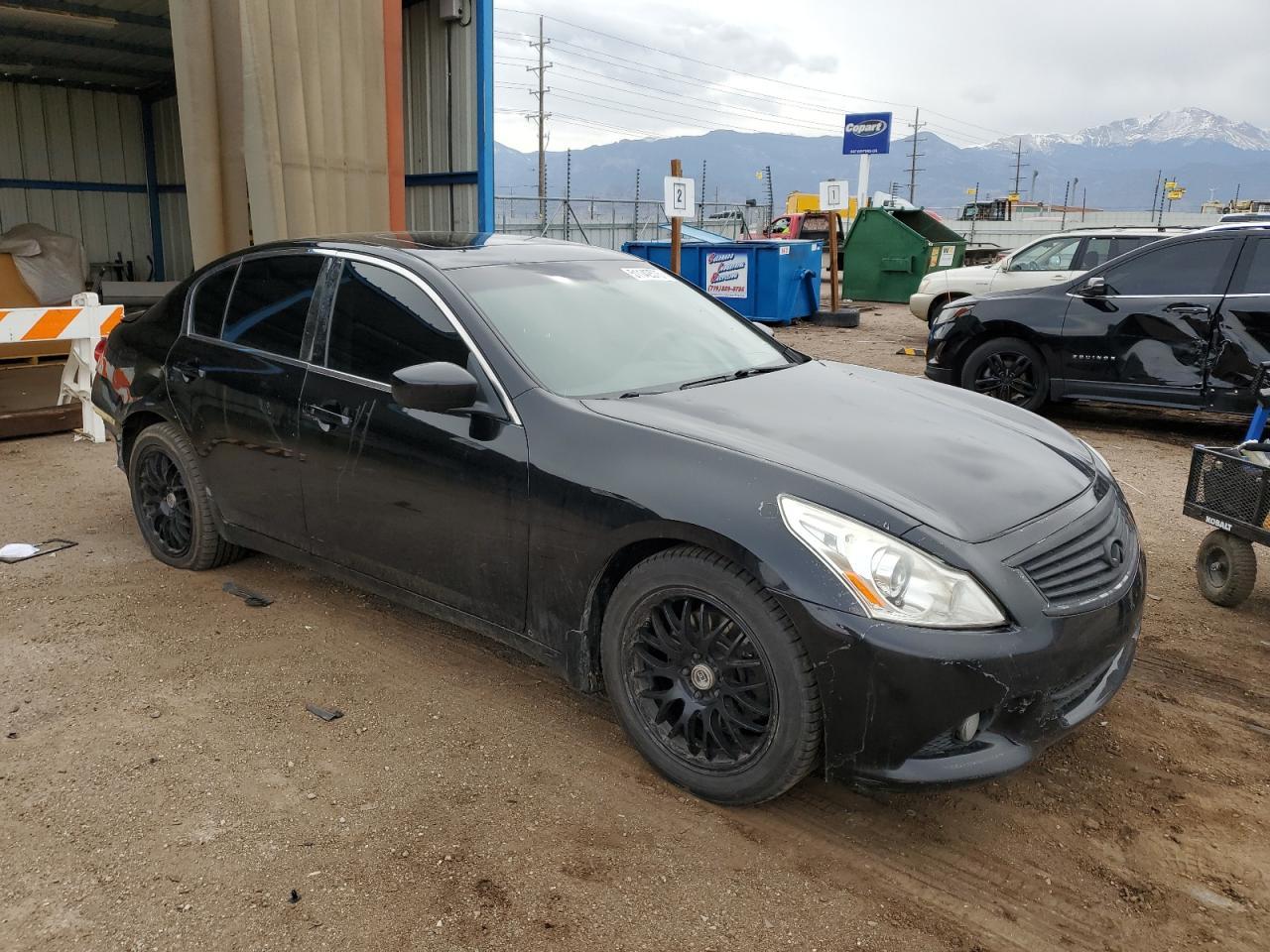 2011 INFINITI G37 - Фото 4