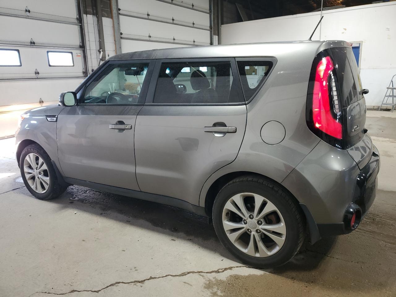 2016 KIA SOUL + - Image 2