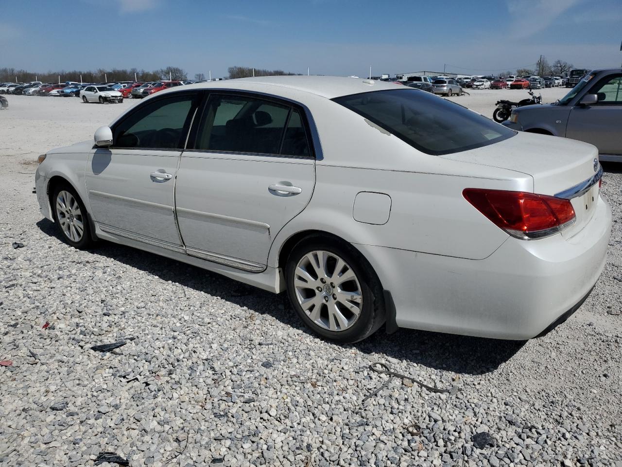 2011 TOYOTA AVALON BAS - Фото 2