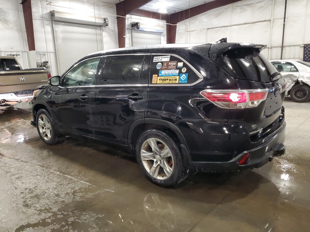2015 TOYOTA HIGHLANDER - Фото 2