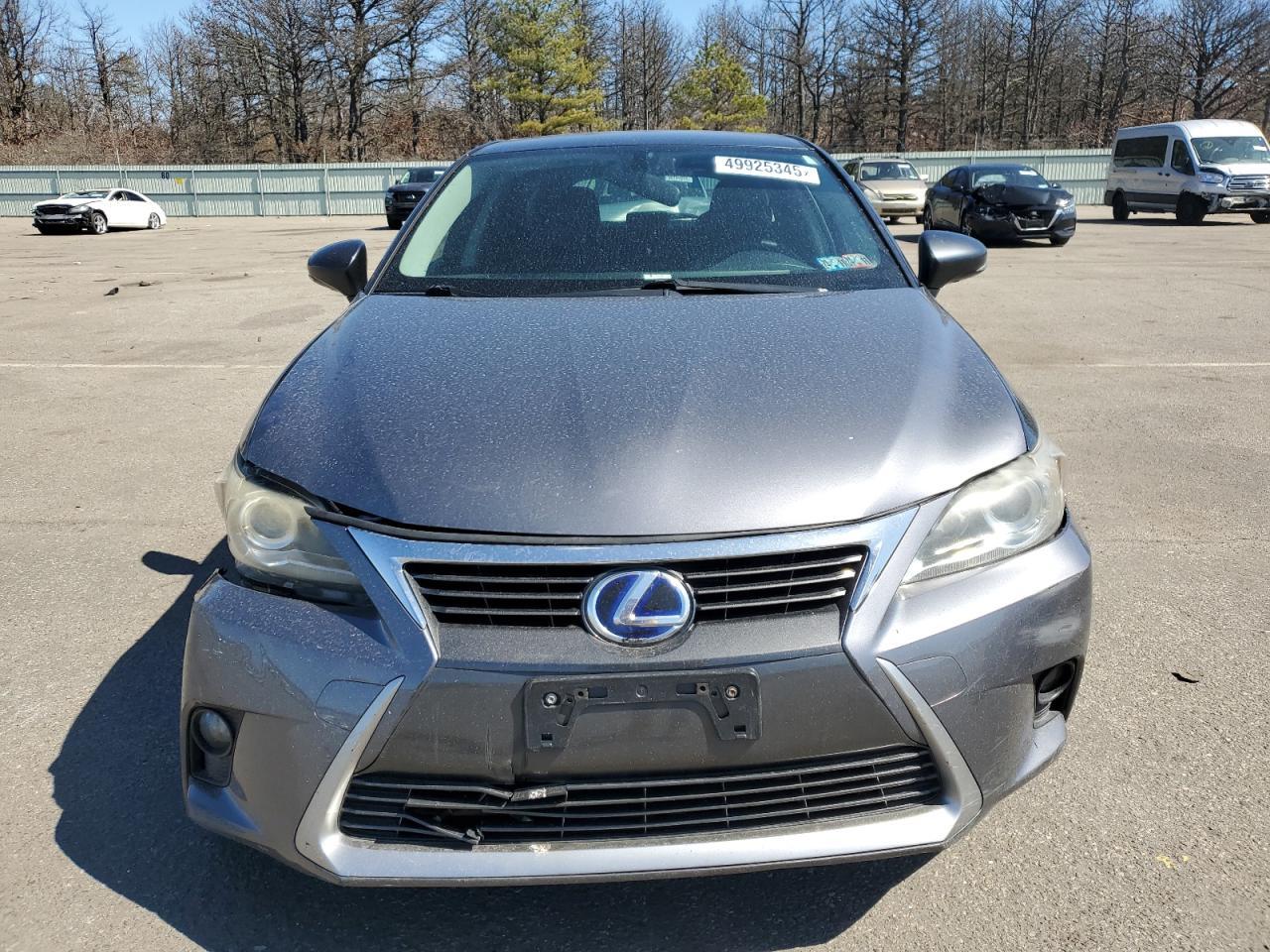 2011 LEXUS CT 200 - Image 5