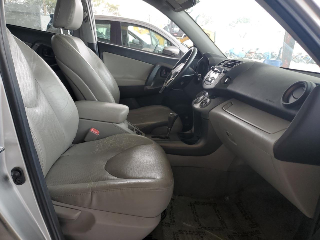 2011 TOYOTA RAV4 LIMIT - Image 7