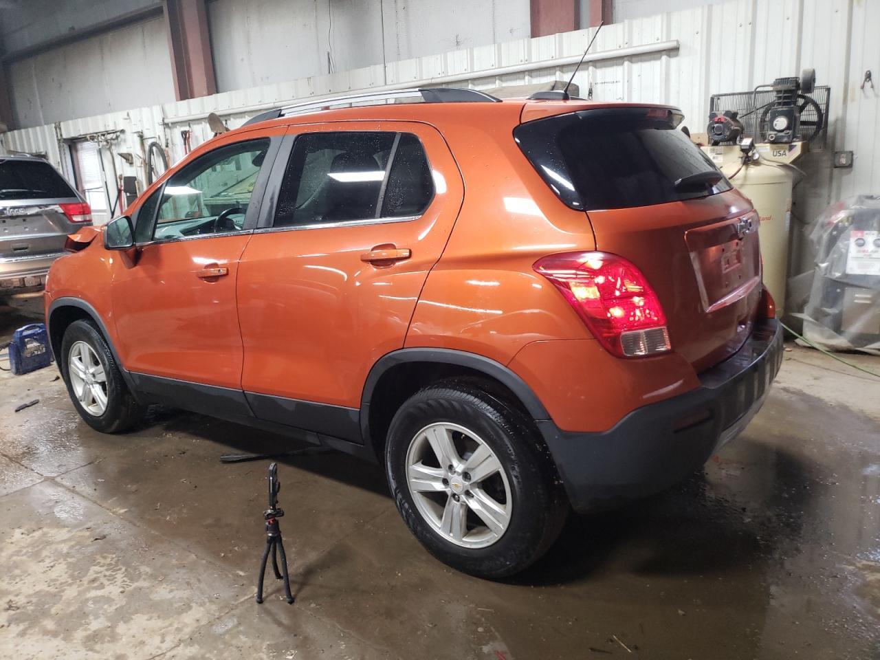 2015 CHEVROLET TRAX 1LT - Image 2