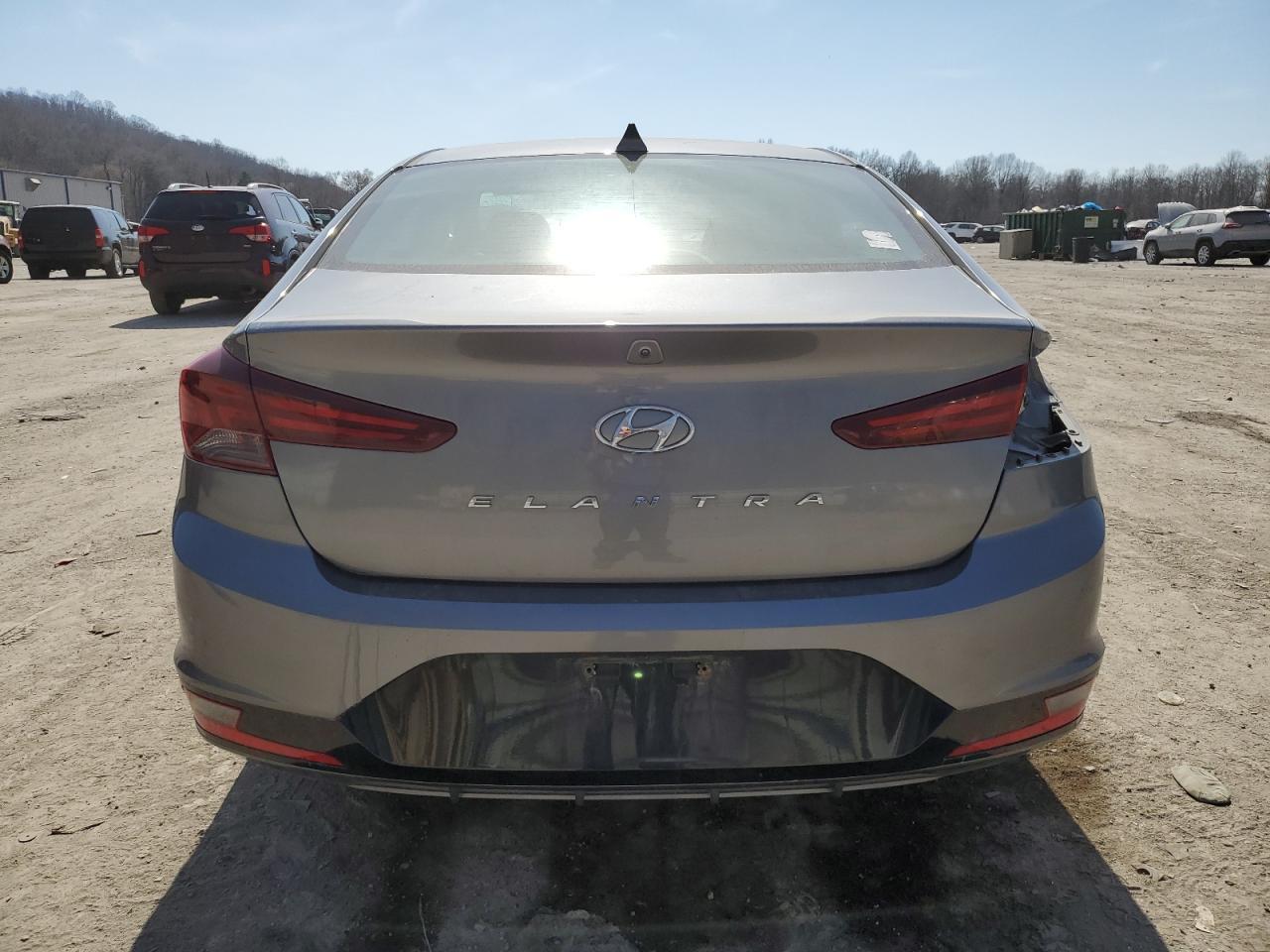 2019 HYUNDAI ELANTRA SE - Фото 6